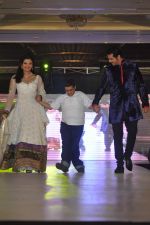 Deepshikha, Kaishav Arora walk the ramp at Umeed-Ek Koshish charitable fashion show in Leela hotel on 9th Nov 2012.1 (77).JPG